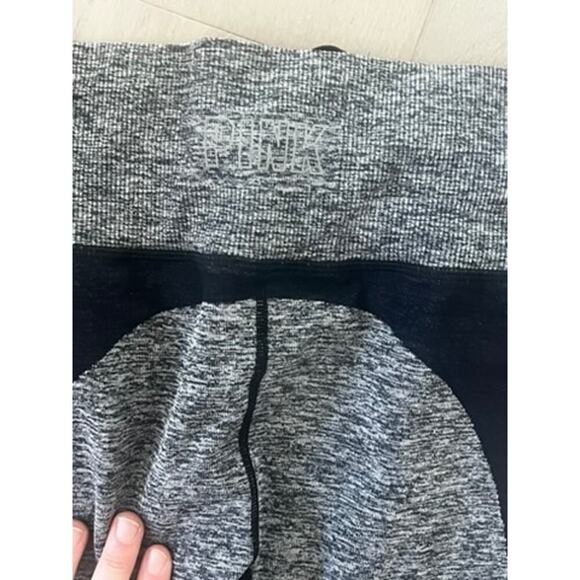 Victoria's Secret PINK Y2K fitted gray and black capris size S with drawstring - Picture 6 of 6